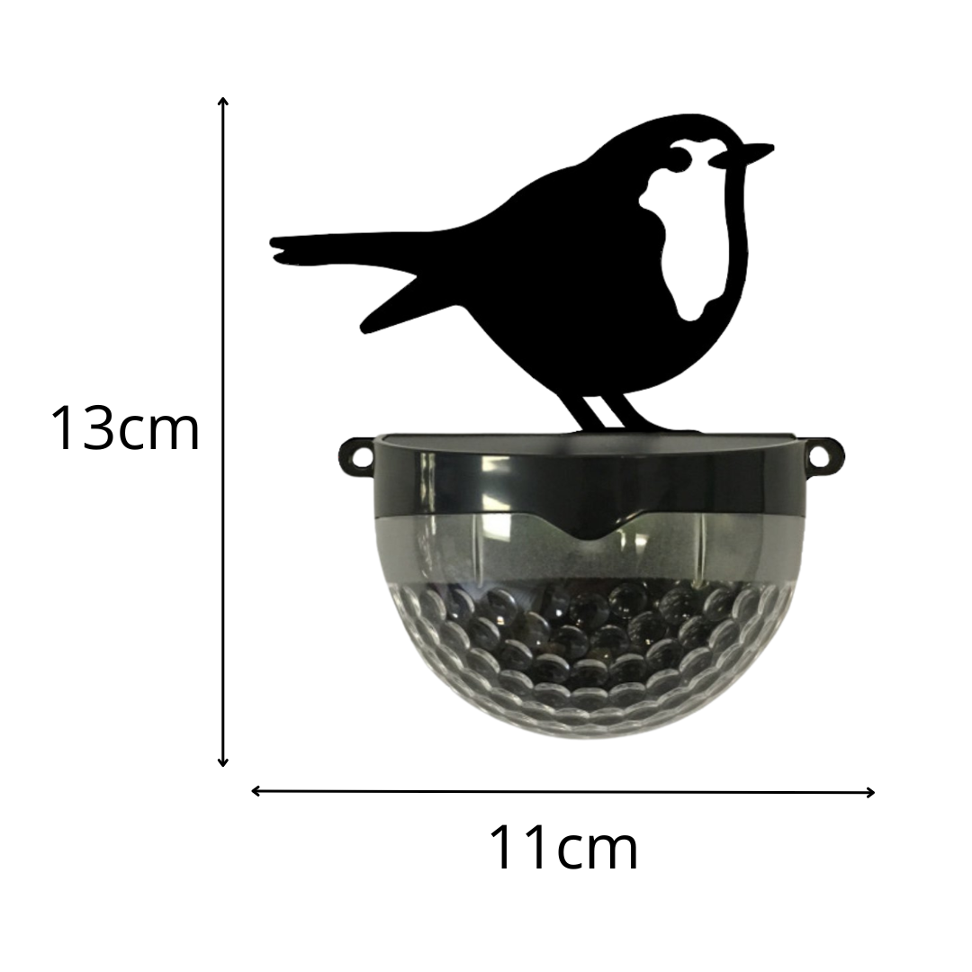 Robin solar light on white, marked 11 cm wide and 13 cm high