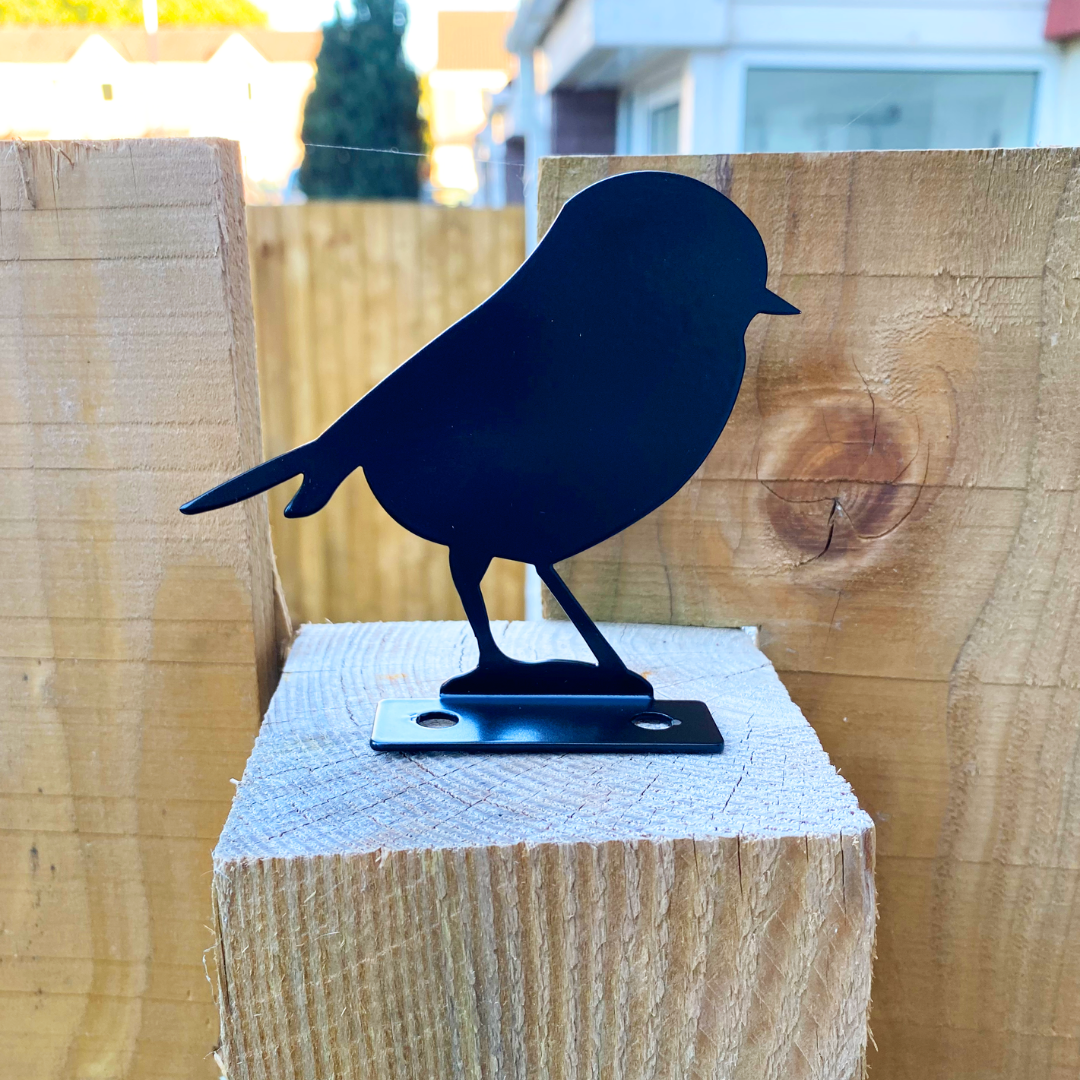 Robin fence topper screwed to a sawn timber post